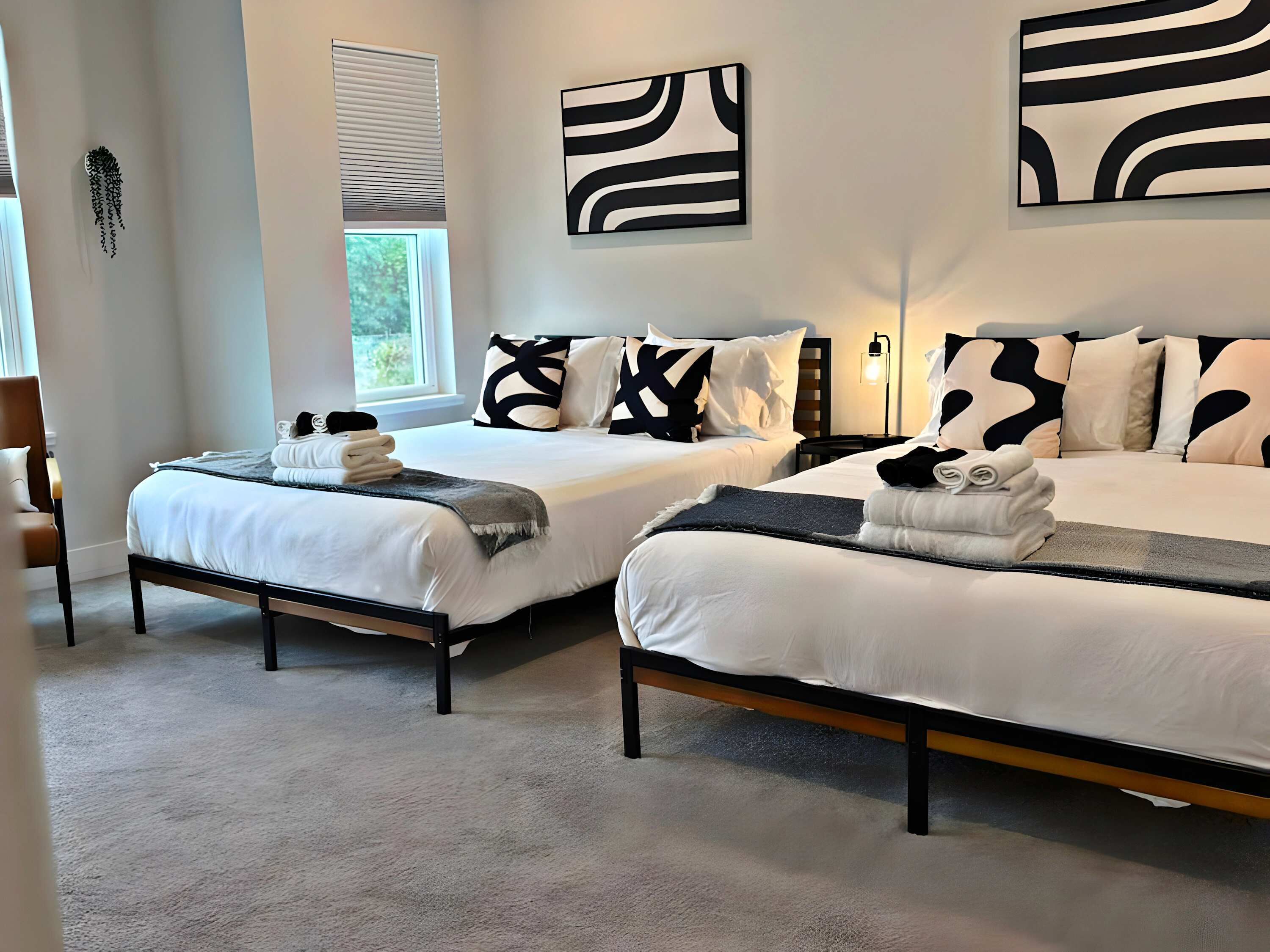 4 habitaciones, tabla de planchar con plancha, cuna de viaje y wifi 