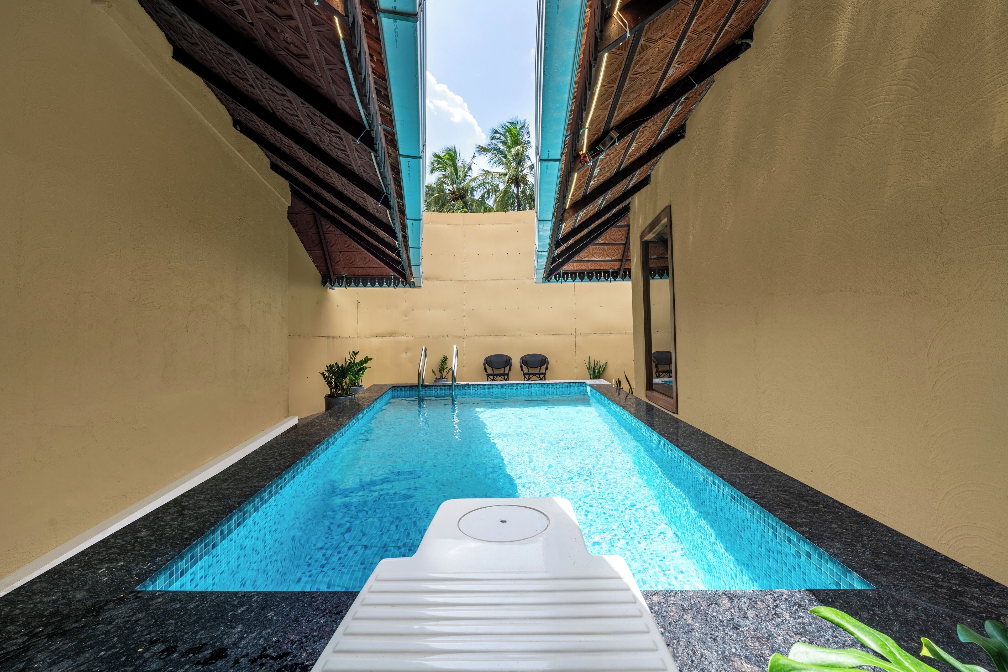 Pool Villa with Sit-out | Free WiFi