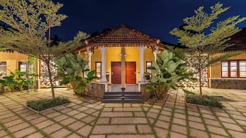 Pool Villa with Sit-out | Free WiFi
