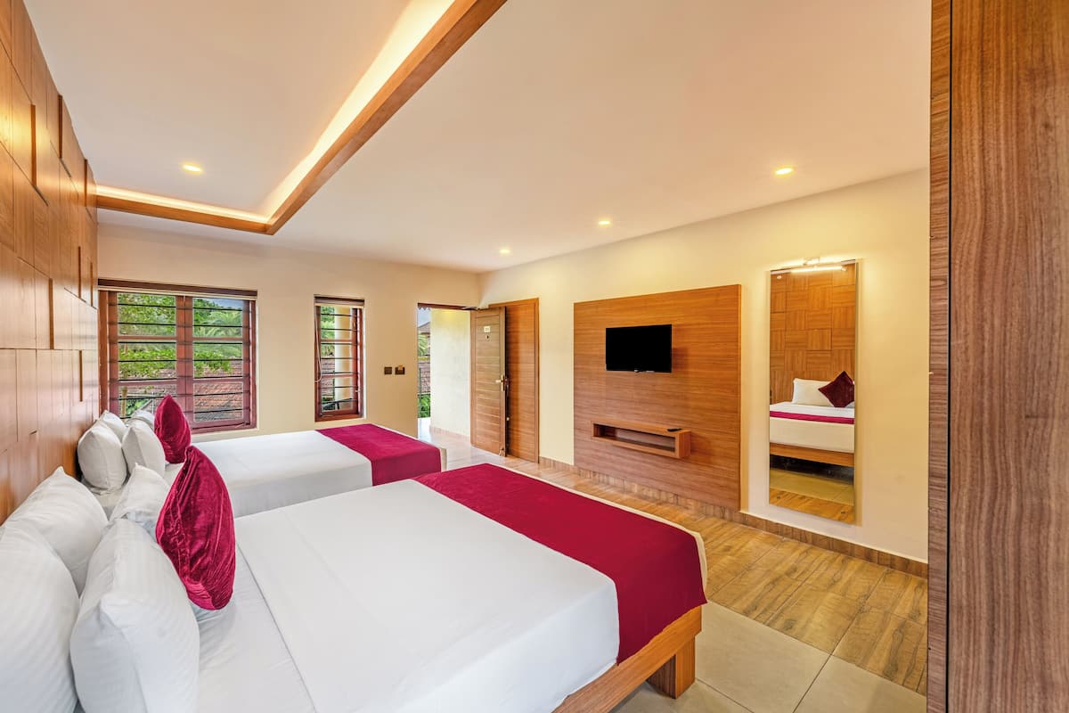 Garden View Family Room with Sit-out | Free WiFi