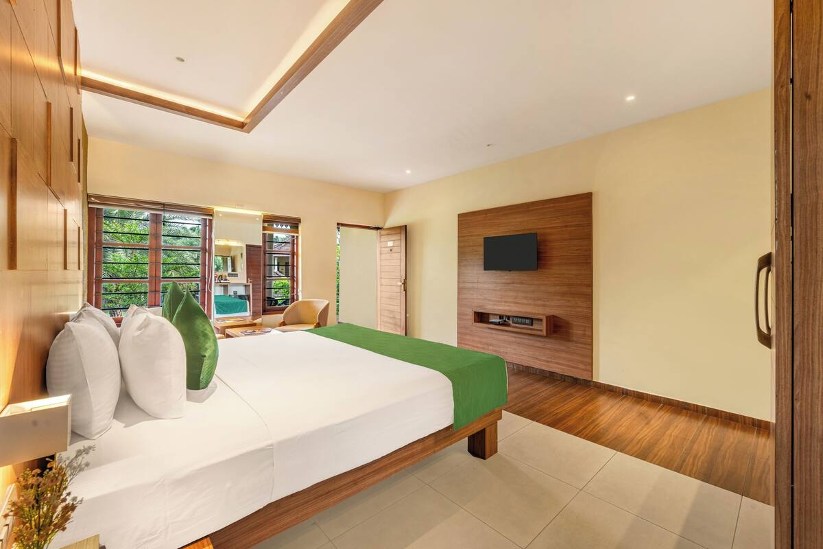 Pool View Cottage Room with Sit-out