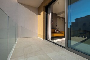 Apartamento, 1 cama de matrimonio con sofá cama, no fumadores, vistas a la ciudad | Terraza o patio