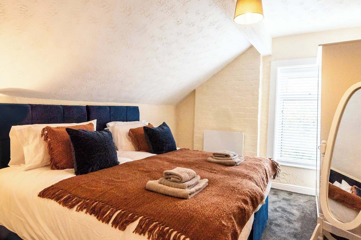 Apartment, 1 King Bed with Sofa bed
