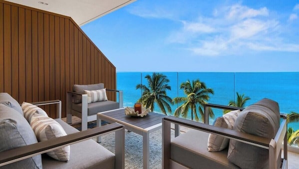 Condo, 1 cama King size y sofá cama, hidromasaje, vista al océano (Naarena 401) | Vista desde la habitación
