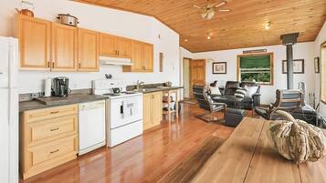Oven, stovetop, dishwasher
