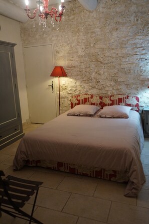 Iron/ironing board, WiFi, bed sheets - The Little House of the Isle (L'Isle sur la sorgue)