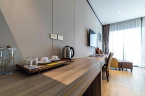 Room, 1 Bedroom, Smoking, Balcony | Room amenity