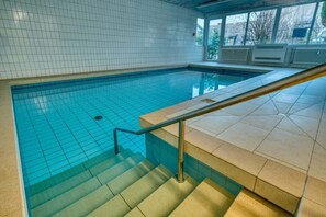 Indendørs pool