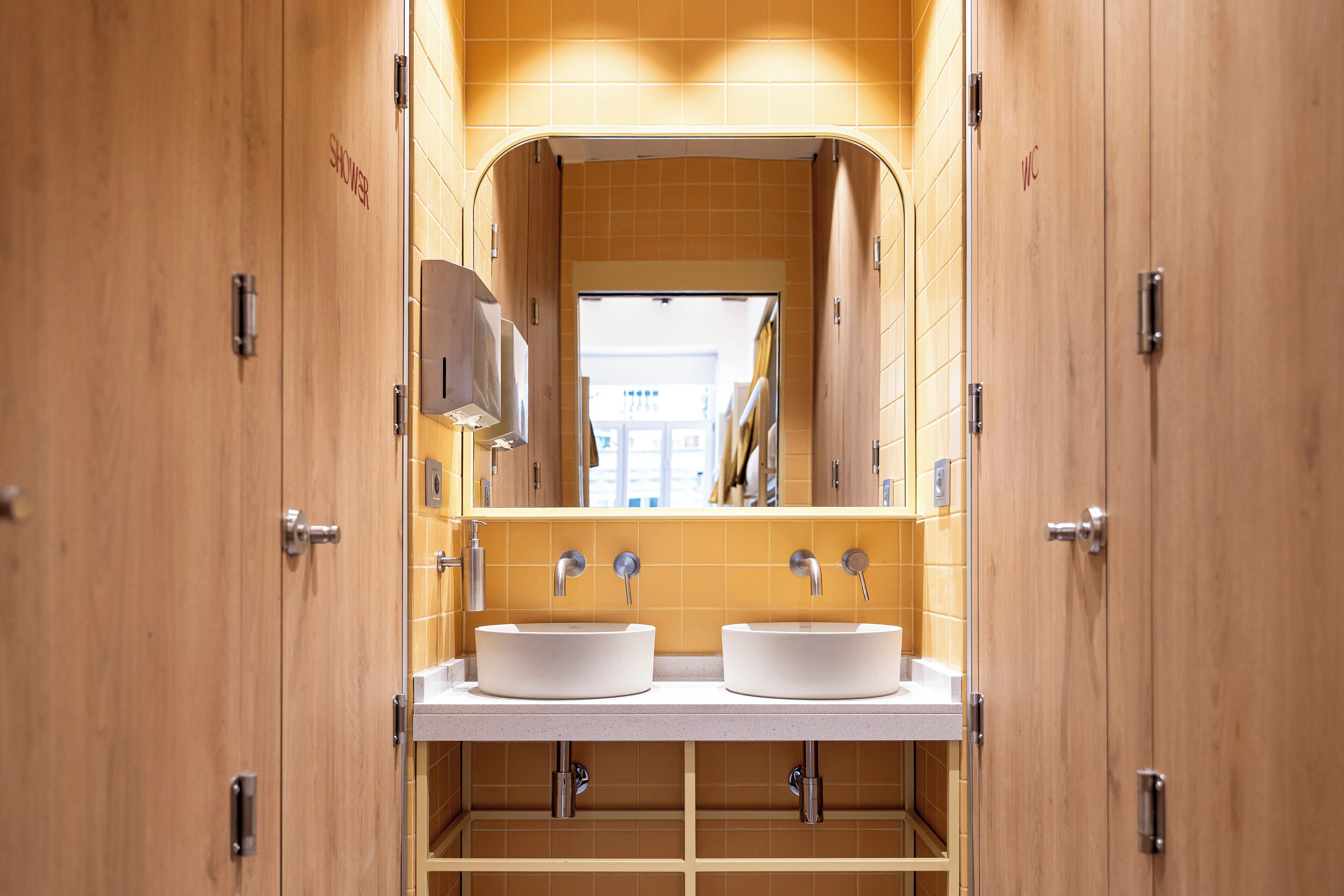 Douche, papier toilette