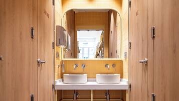 Douche, papier toilette