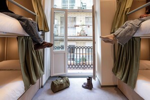 Comfort Shared Dormitory, Women only