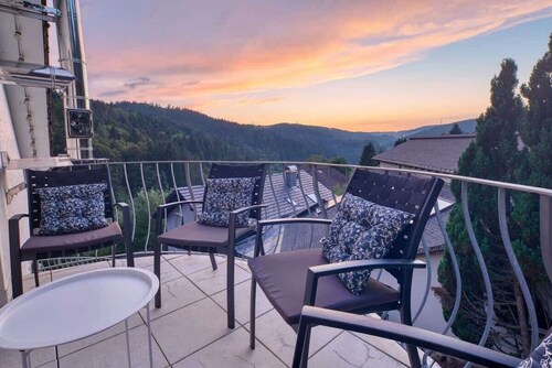 Views over the Forest+Garden,Campfire,Fireplace