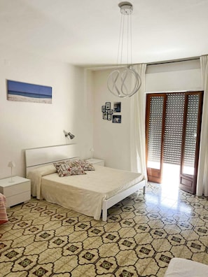 2 Schlafzimmer, Schreibtisch, WLAN, Bettwäsche