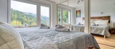 6 chambres, fer et planche à repasser, lit parapluie, Wi-Fi