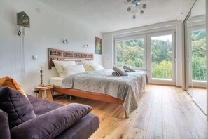 6 Schlafzimmer, Bügeleisen/Bügelbrett, Reisekinderbett, WLAN