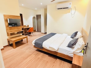Superior Room | Desk, free WiFi