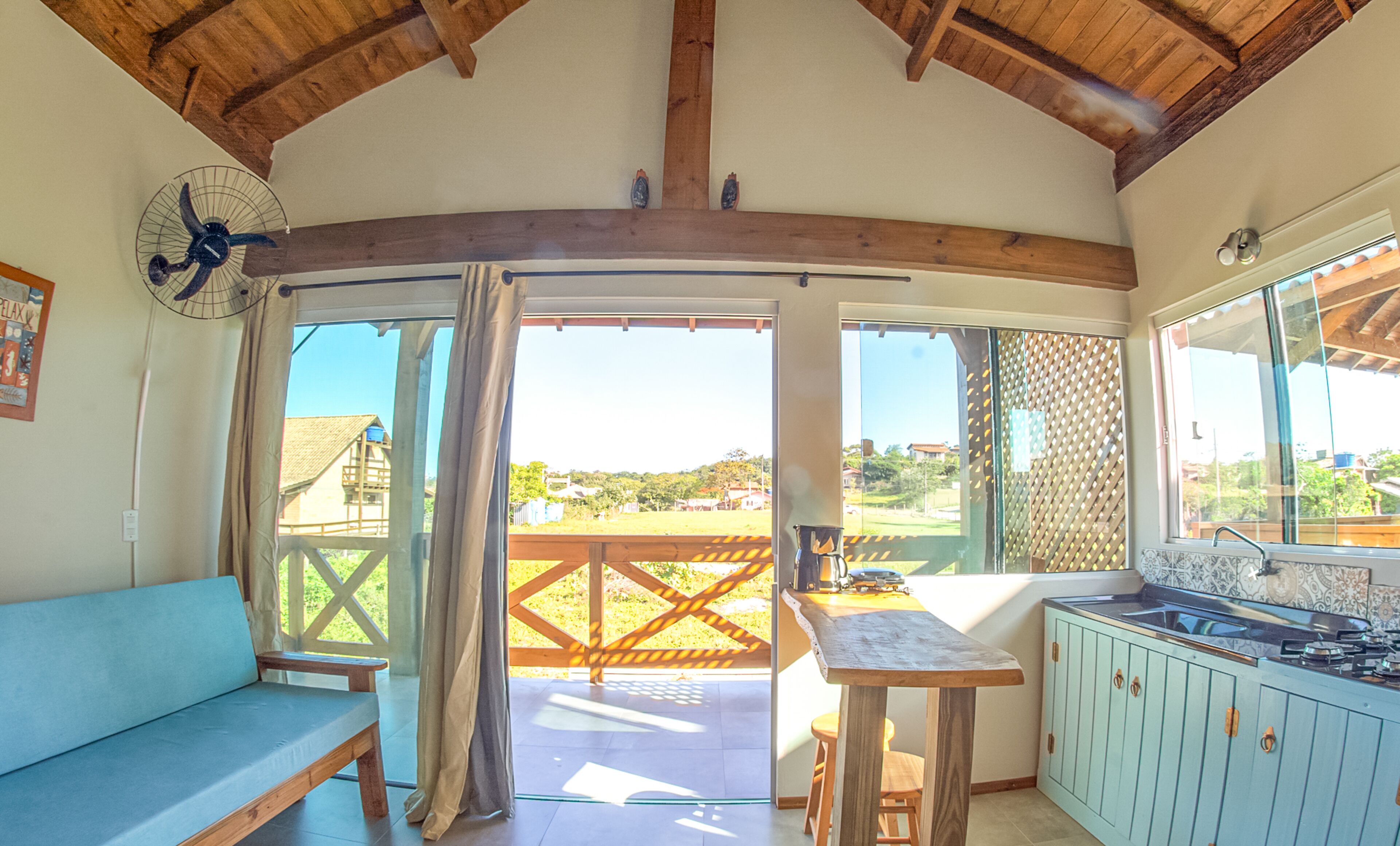 Smart TV 72 polegadas com canais digitais, Netflix