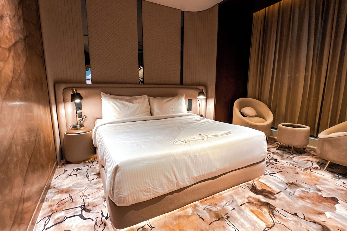 Suíte lua de mel | Cofres nos quartos, escrivaninha, espaço de trabalho para notebook