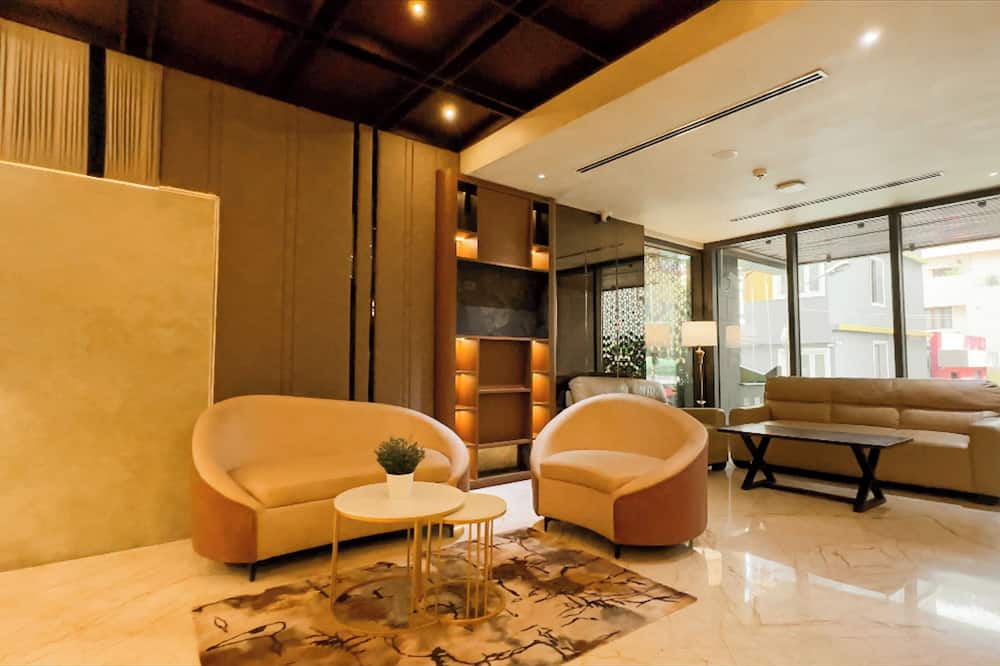 F HOTELS