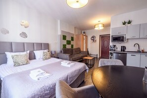 1 bedroom, iron/ironing board, WiFi, bed sheets