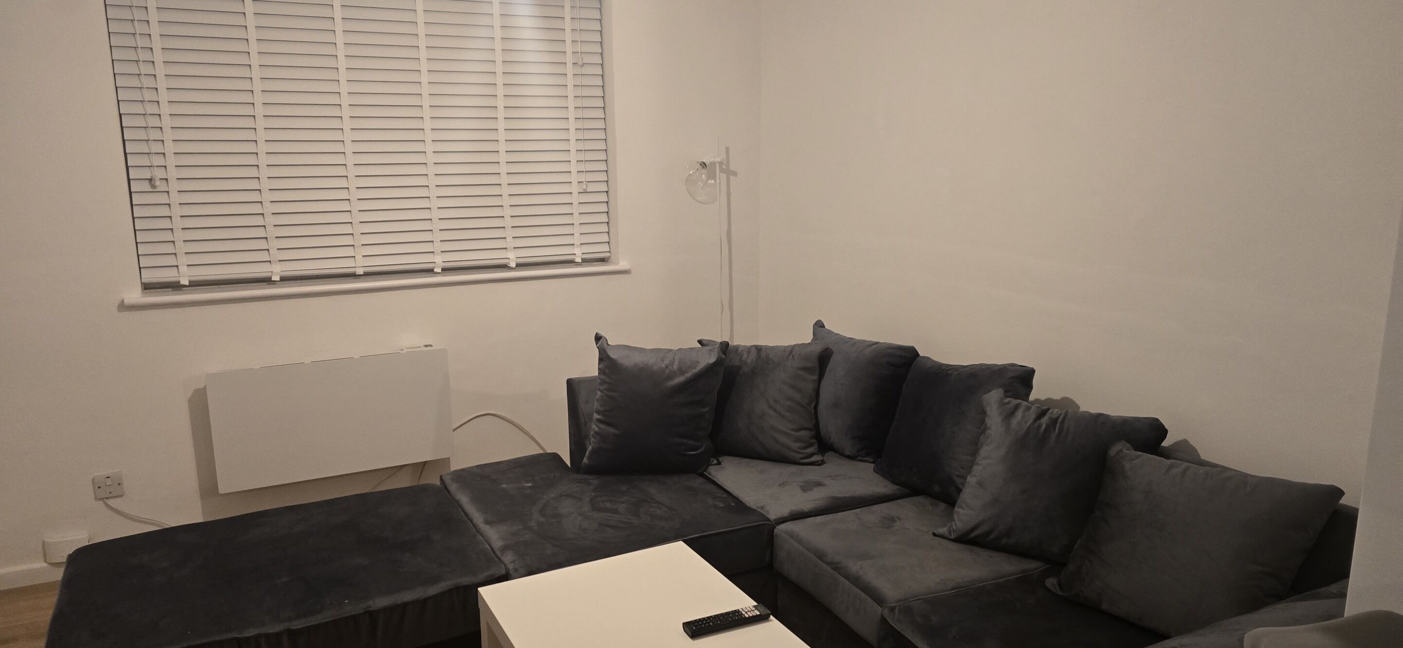 Sav 1 Bed Flat Near Watford Town - Watford