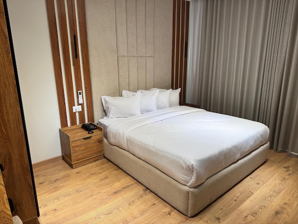 Classic Suite, Balcony, City View | Free WiFi