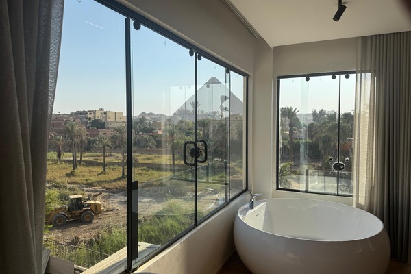 Luxury Suite with Hot Tub Panoramic Pyramid | Premium bedding, down comforters, free minibar, free WiFi