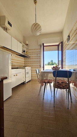 Dining. Casa Bianca Villaputzu