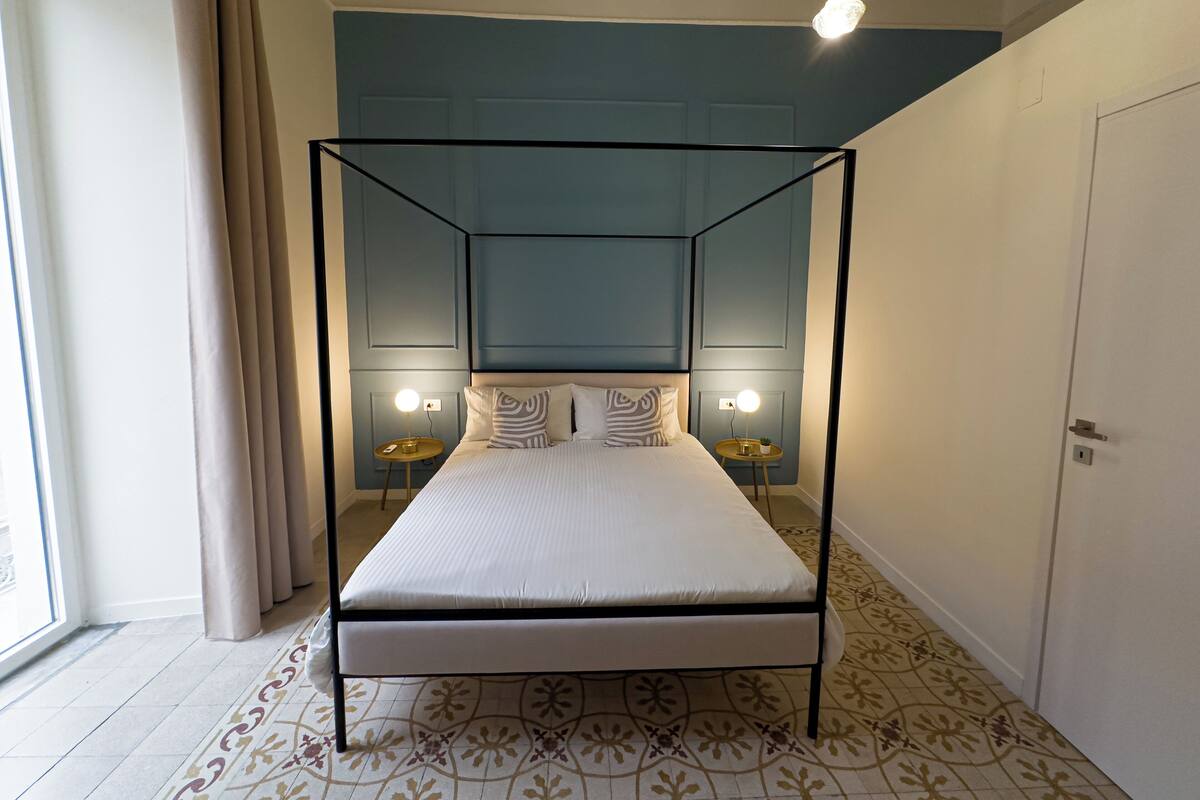 Double Room, 1 Queen Bed, Balcony, City View | Blackout drapes, soundproofing, iron/ironing board, WiFi (free)