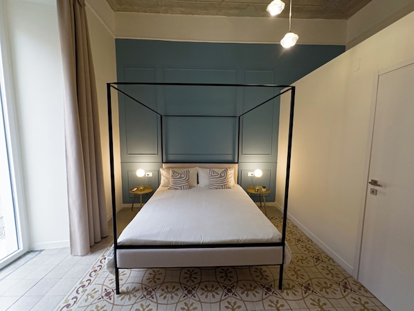 Double Room, 1 Queen Bed, Balcony, City View | Blackout drapes, soundproofing, iron/ironing board, free WiFi