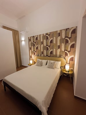 Chambre double, balcon, vue sur la cour intĂ©rieure | Rideaux dâobscurcissement, systĂšme dâinsonorisation