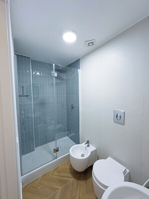 Double Room, Balcony, City View | Bathroom | Shower, free toiletries, hair dryer, towels