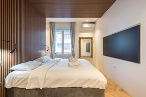 1 室のベッドルーム、アイロン / アイロン台