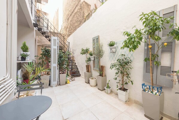 Terrace/patio - O&O Group – Stunning Design 1BR | Secret Garden (Athina)