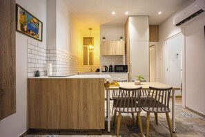 Microwave, stovetop, coffee/tea maker