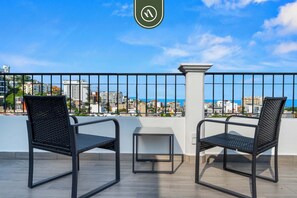 Apartment, 1 Queen Bed with Sofa bed, Balcony, Ocean View (Luz 401) | Property grounds