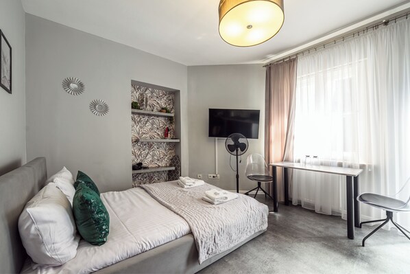 1 bedroom, iron/ironing board, WiFi, bed sheets