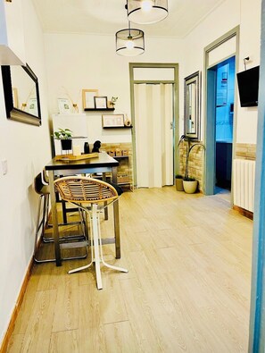 Living area - Basic Interior Apartment Sagrada Familia (Barcelona)