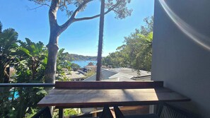 Property grounds - Stylish 1-Bed escape with views across Berrys Bay (McMahons Point)