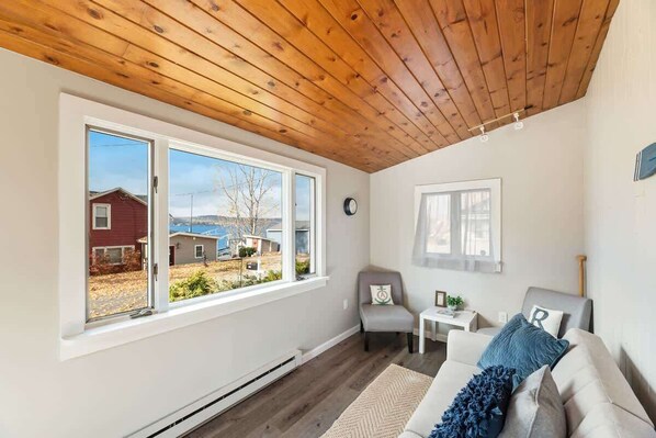 Televisie en een open haard