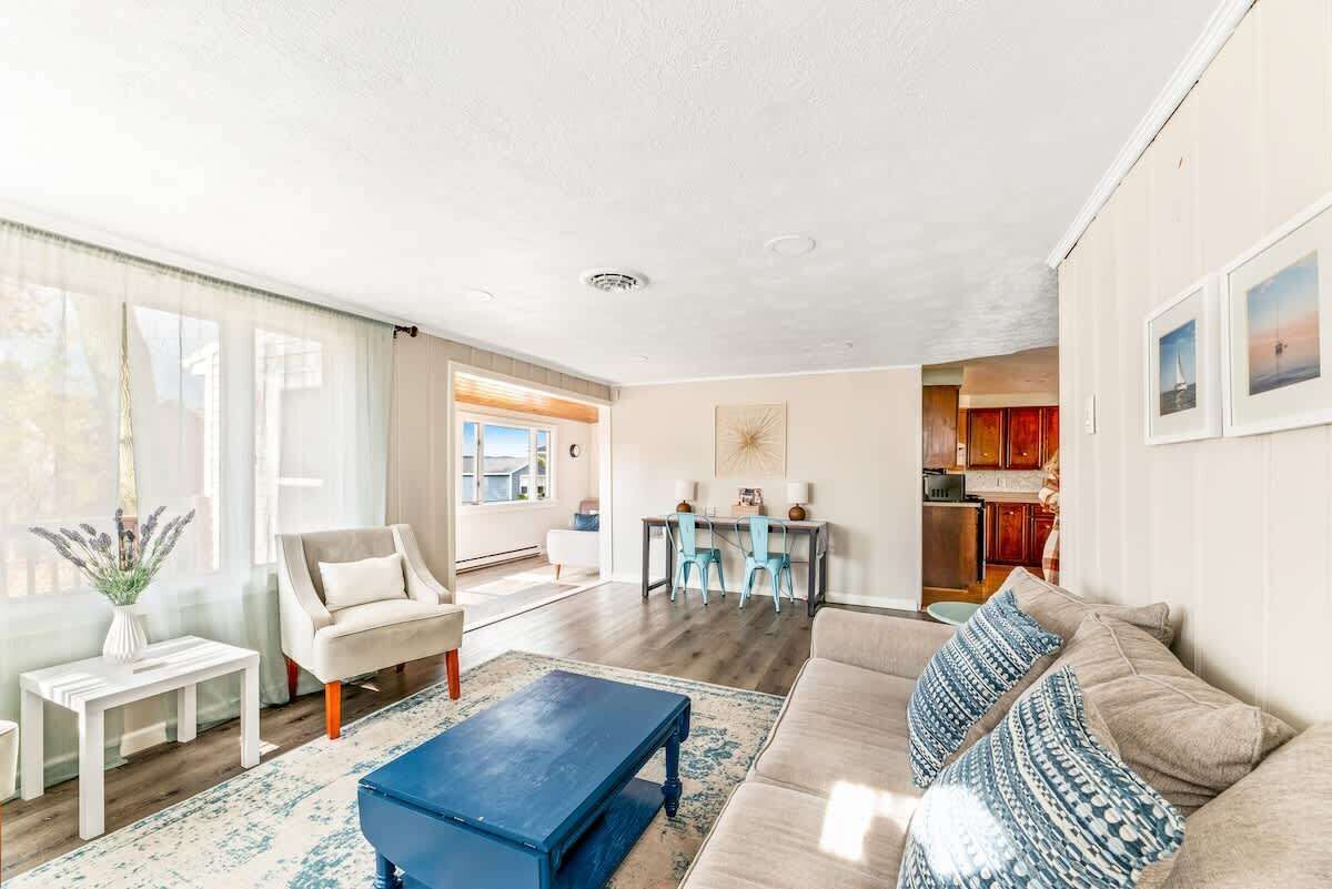 Televisión y chimenea 