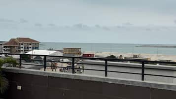 Executive appartement, 1 slaapkamer, uitzicht op oceaan, op Executive-verdieping | Terras