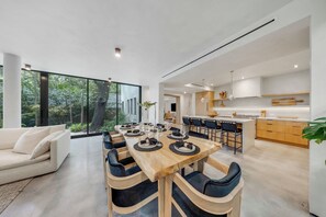 Dining - Miami Jungle Retreat  Luxury Wellness Oasis (Miami)