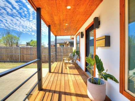 Terrace/patio. 4 sumptuous bedrooms · 2 full baths · S. Downtown OKC park view · Pet-friendly