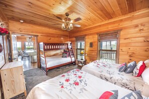 4 bedrooms, desk, iron/ironing board, WiFi (free)