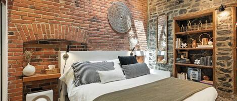 3 bedrooms, iron/ironing board, Internet, bed sheets