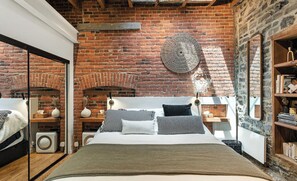 3 bedrooms, iron/ironing board, Internet, bed sheets