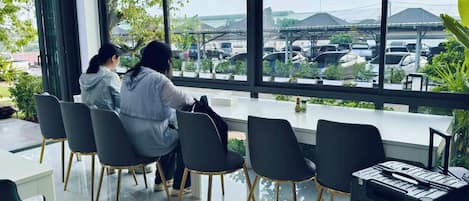 Dagelijks ontbijtbuffet inbegrepen