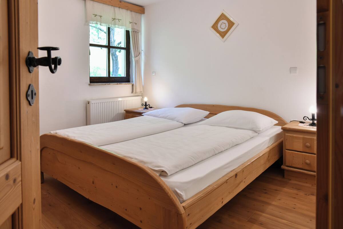 Apartamento, sacada, vista para a montanha | Wi-Fi de cortesia, roupa de cama