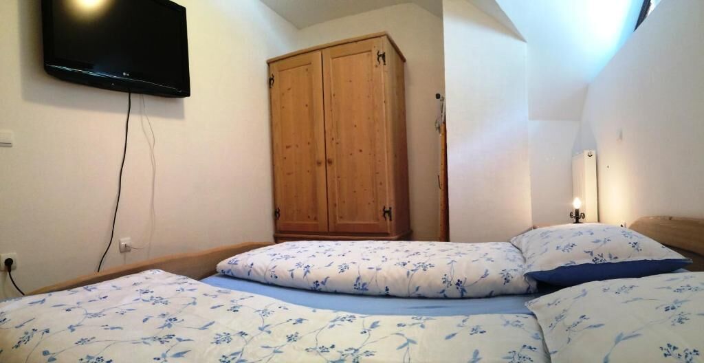 Apartment, 2 Bedrooms, Mountain View | Free WiFi, bed sheets, wheelchair access